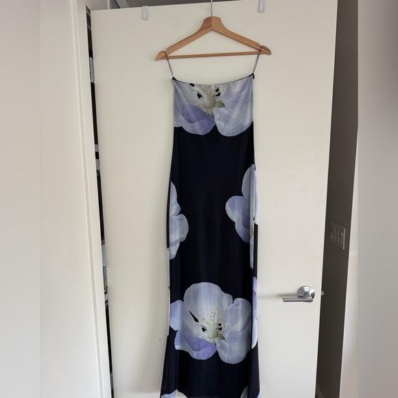 Peppermayo Jorja Maxi Dress Flower Print - Picture 5 of 6